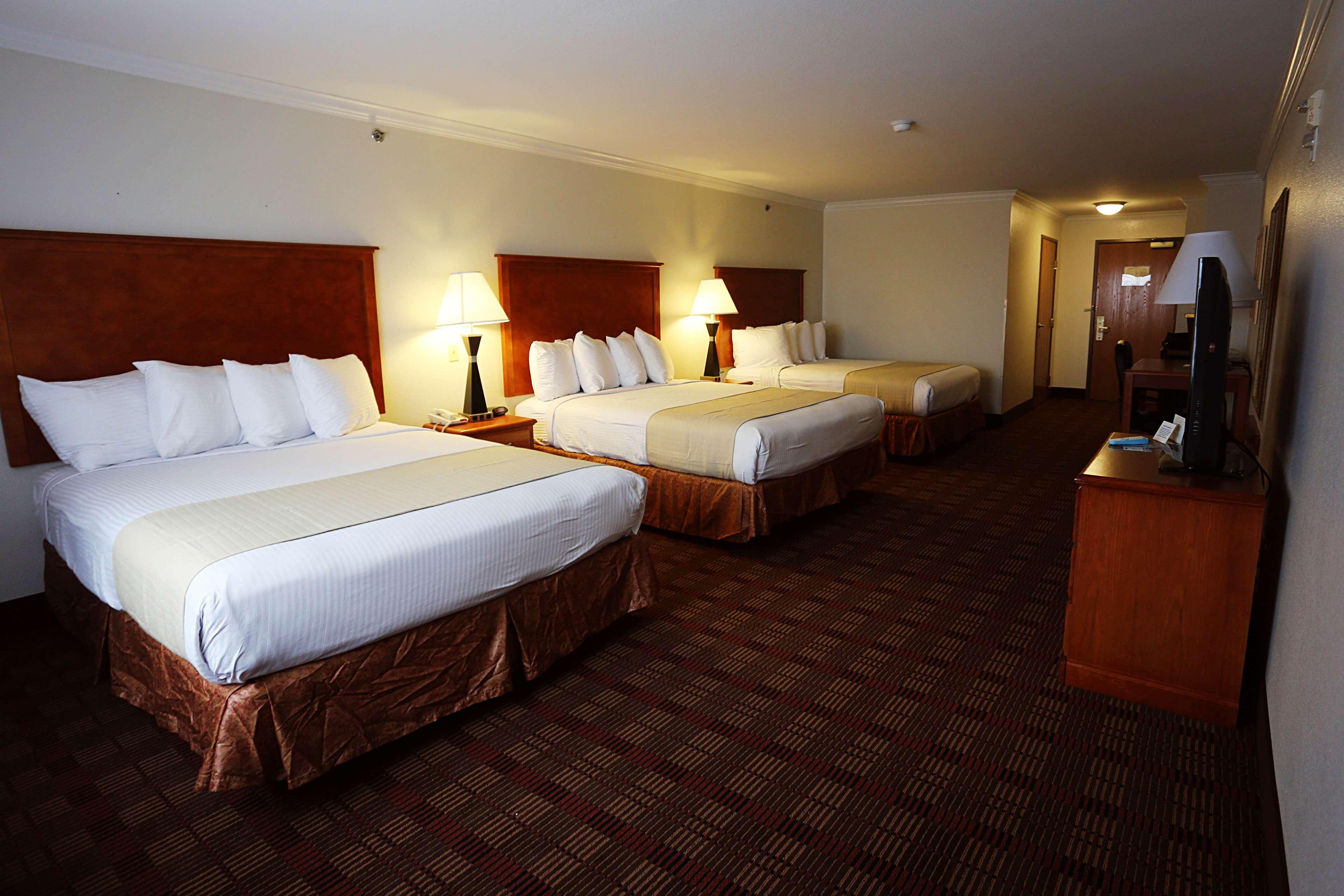 Best Western Club House Inn & Suites Mineral Wells Екстер'єр фото