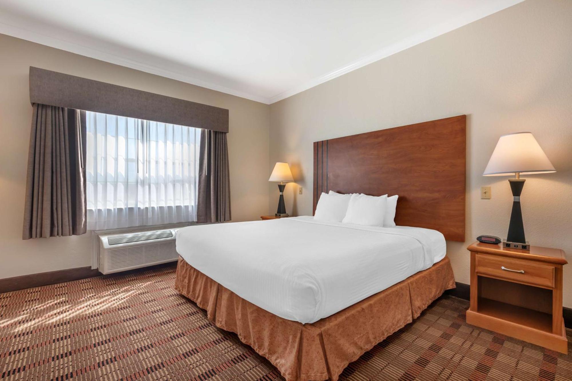 Best Western Club House Inn & Suites Mineral Wells Екстер'єр фото