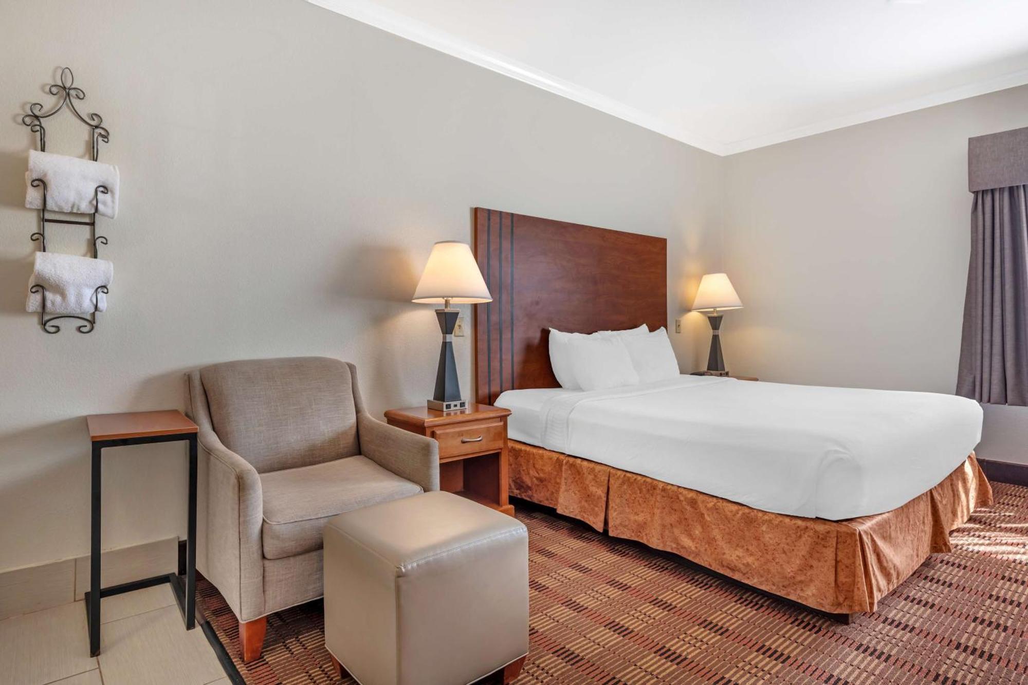 Best Western Club House Inn & Suites Mineral Wells Екстер'єр фото