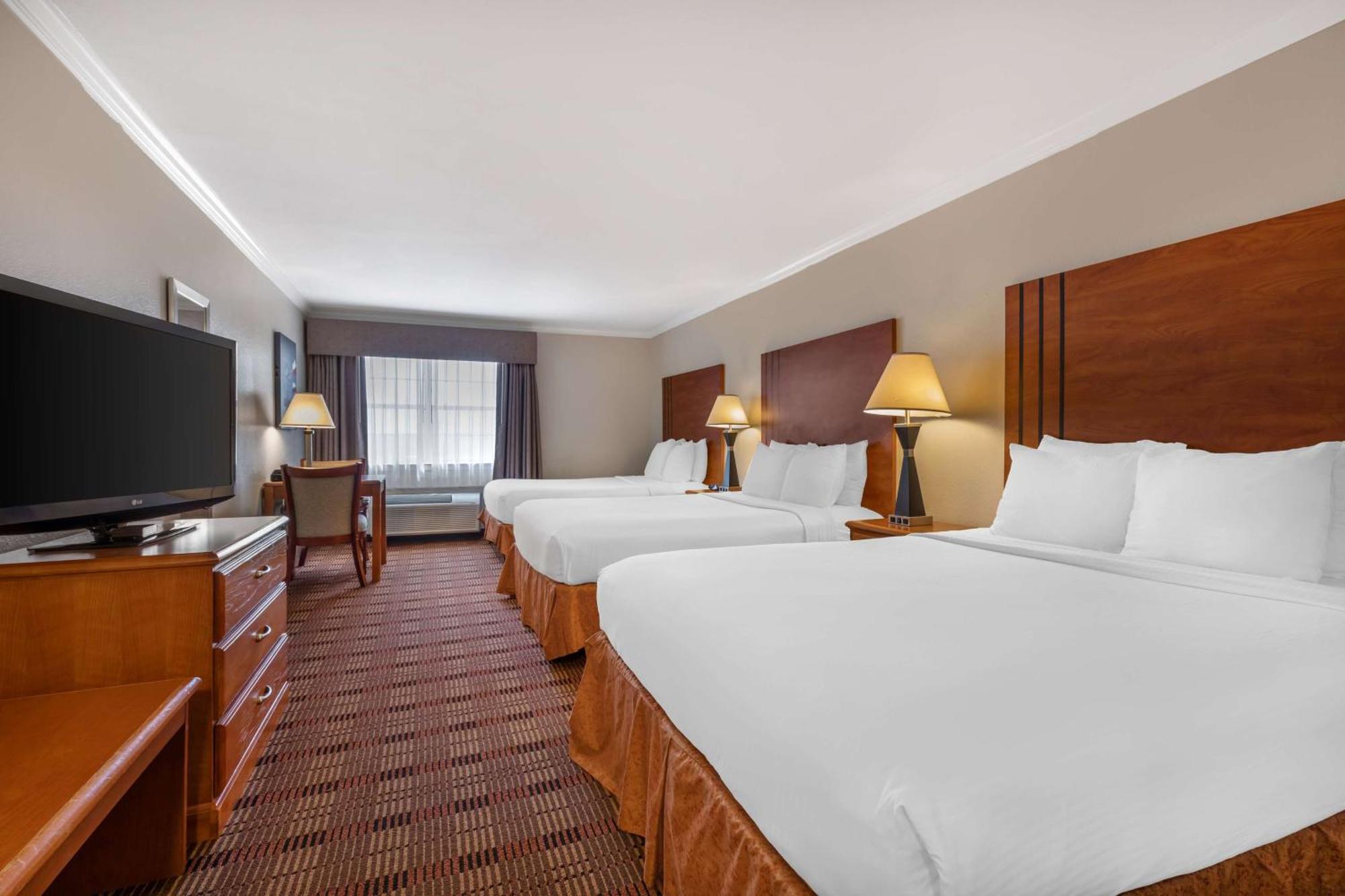 Best Western Club House Inn & Suites Mineral Wells Екстер'єр фото